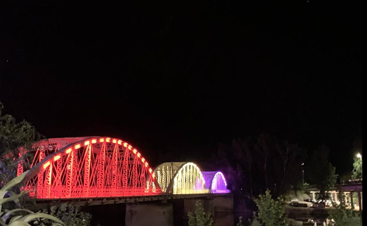 Puente de hierro de Coria