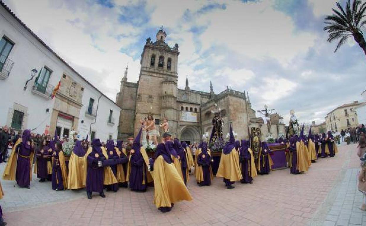 La Pasión de Jesús en su salida de la Catedral 