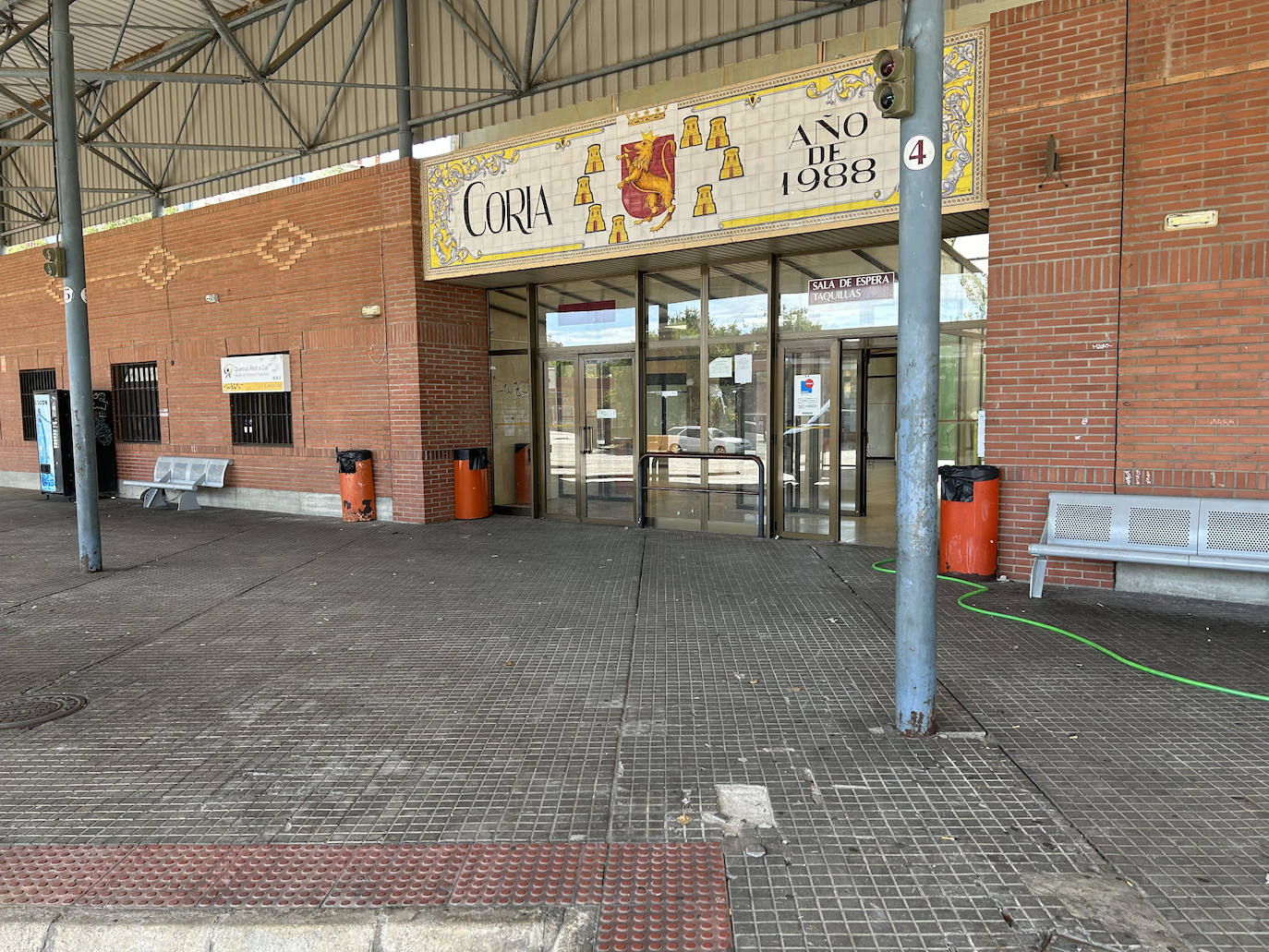 UATAE denuncia el mal estado de la estación de autobuses