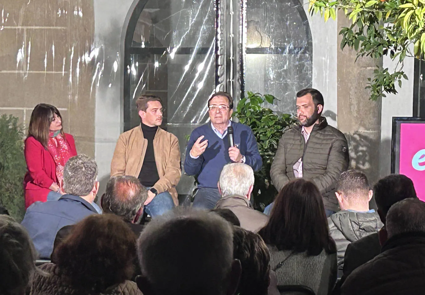 Acto de presentación de Héctor Lisero como candidato del PSOE a la Alcaldía de Coria.