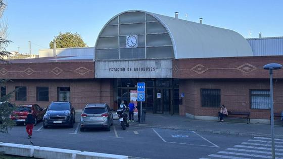 Juntos X Extremadura propone un sistema de transporte que comunique Coria con los pueblos de la comarca