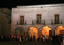 Estación de penitencia en la plaza de España.