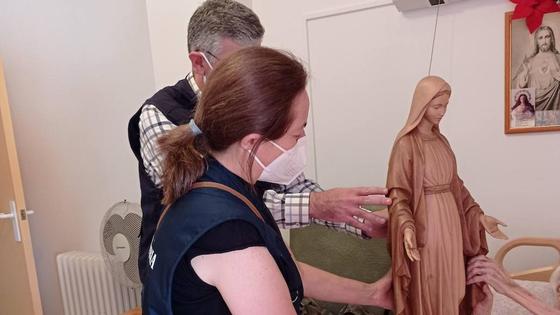 La delegación de Radio María de Coria visita la parroquia San Andrés Apostol