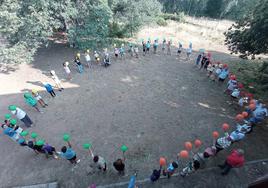 Niños del campamento.