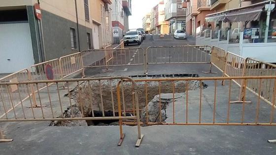Cortada la calle Cáceres por obras
