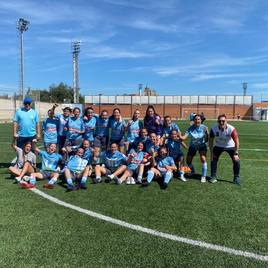 Equipo femenino de Coria.