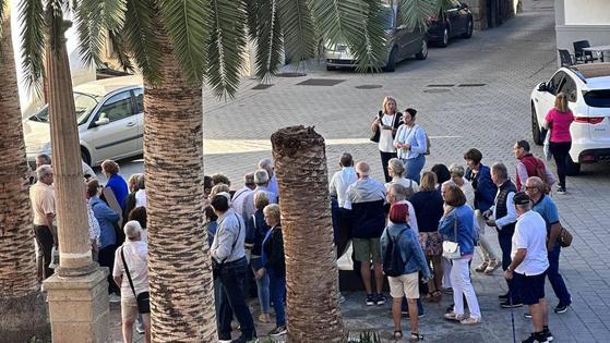 El Día del Turismo ofrece en Coria un cuenta cuento turístico de la ciudad con visita al Museo de San Juan