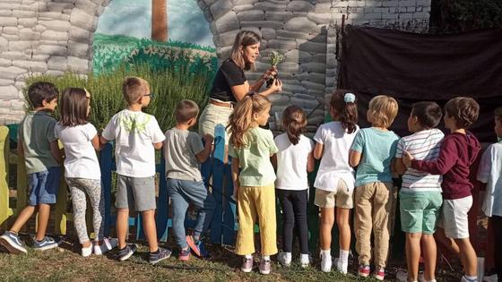 Vuelve el huerto escolar para los alumnos de primero de primaria del Camilo Hernández