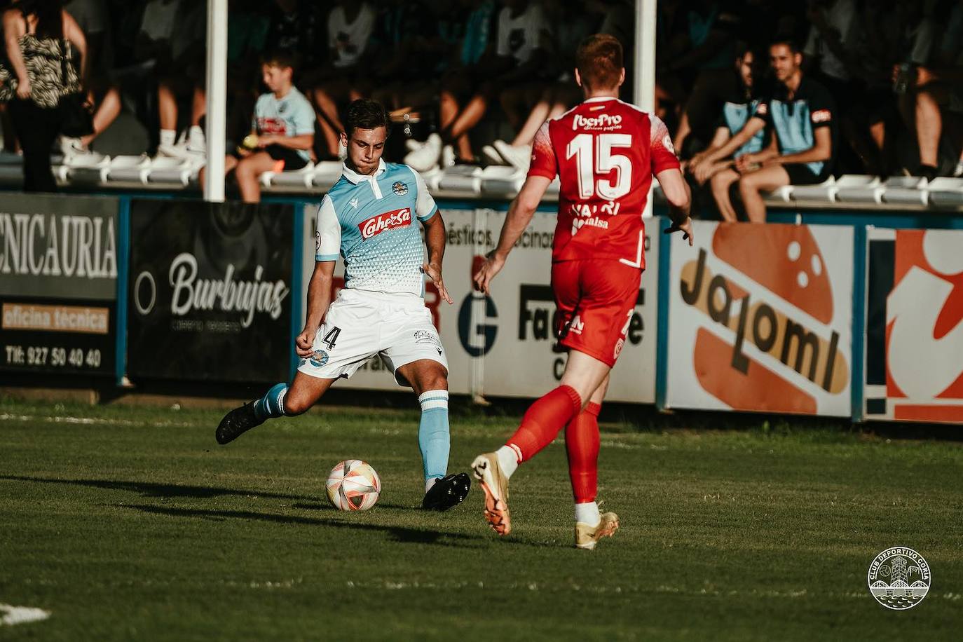 El CD Coria sigue líder pero pierde su renta