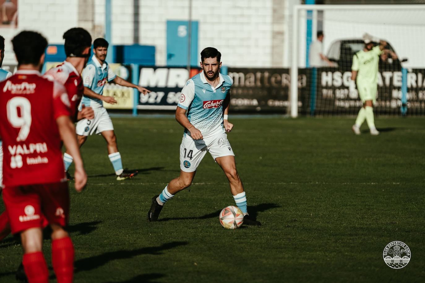 El CD Coria sigue líder pero pierde su renta