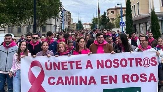 Los vecinos de Coria se vuelcan con la VIII Marcha Rosa