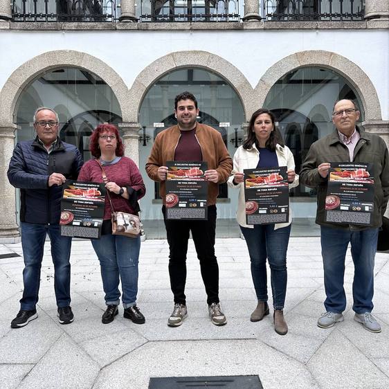 Vuelve el III Encuentro de cortadores de jamón a la plaza del Rollo de la Ciudad de Coria