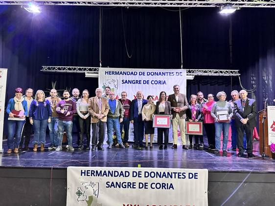 Coria recibe el diploma al Mérito Nacional que otorga la Federación Nacional de Donantes
