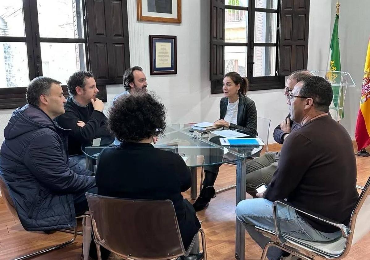 Almudena Domingo se reune con diferentes sectores de la Ciudad de Coria