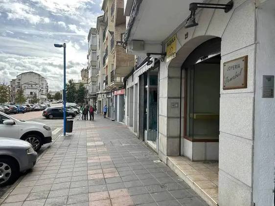 Piden a la población que realice un consumo responsable y acuda al pequeño comercio