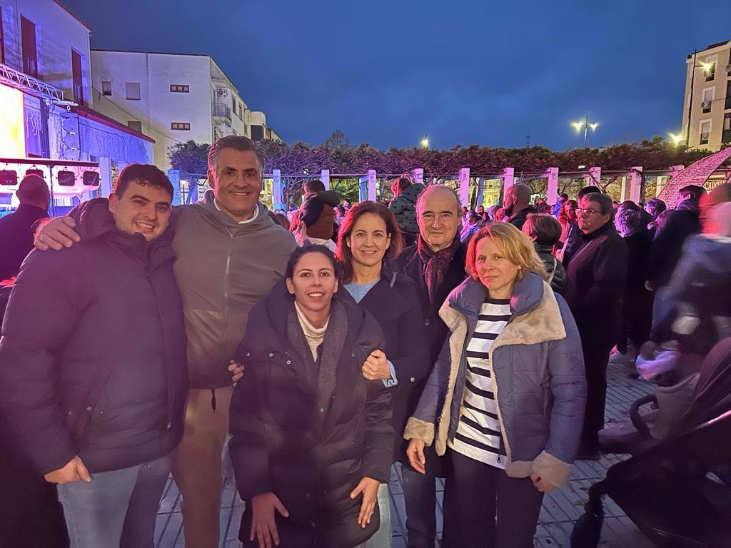 Coria da la bienvenida a la Navidad con el encendido de luces