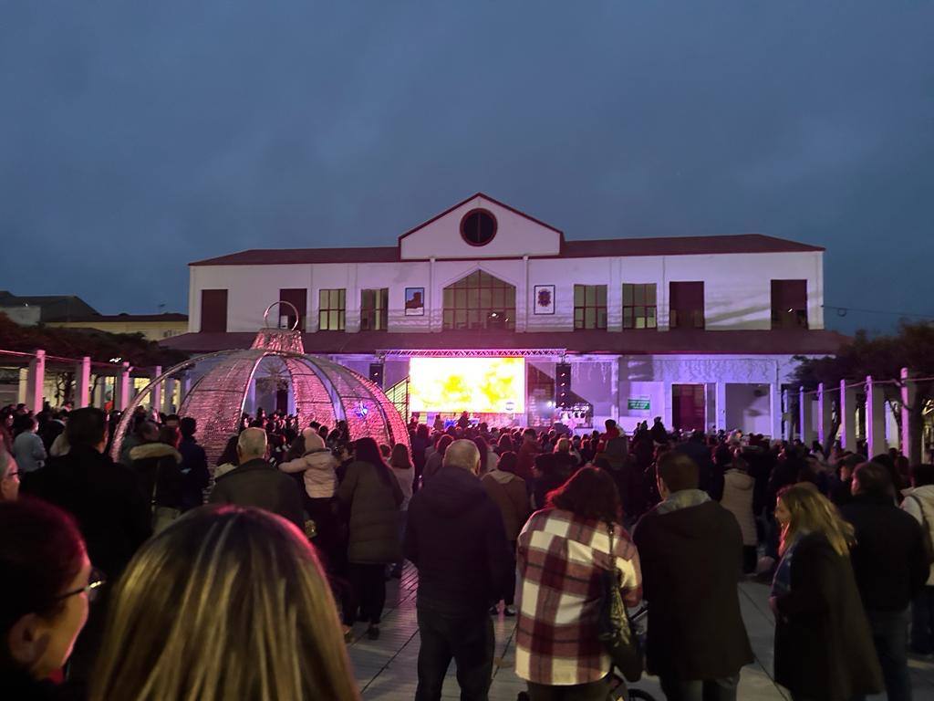 Coria da la bienvenida a la Navidad con el encendido de luces