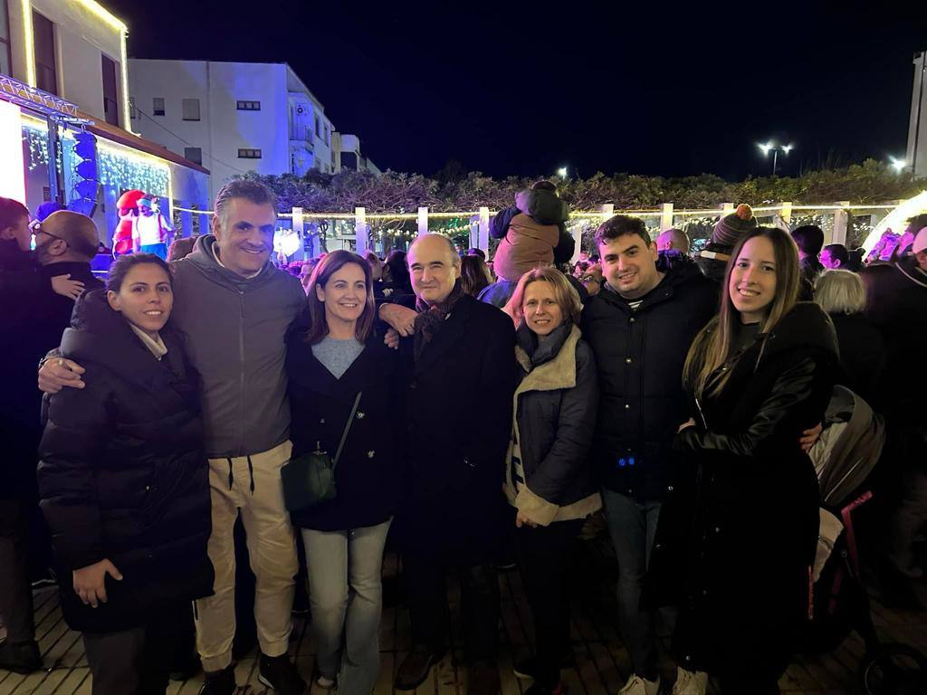 Coria da la bienvenida a la Navidad con el encendido de luces