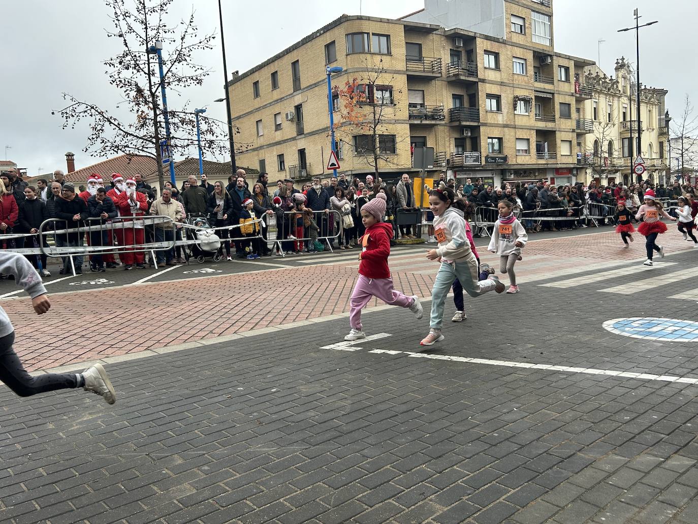 Participación masiva en la San Silvestre de Coria 2023