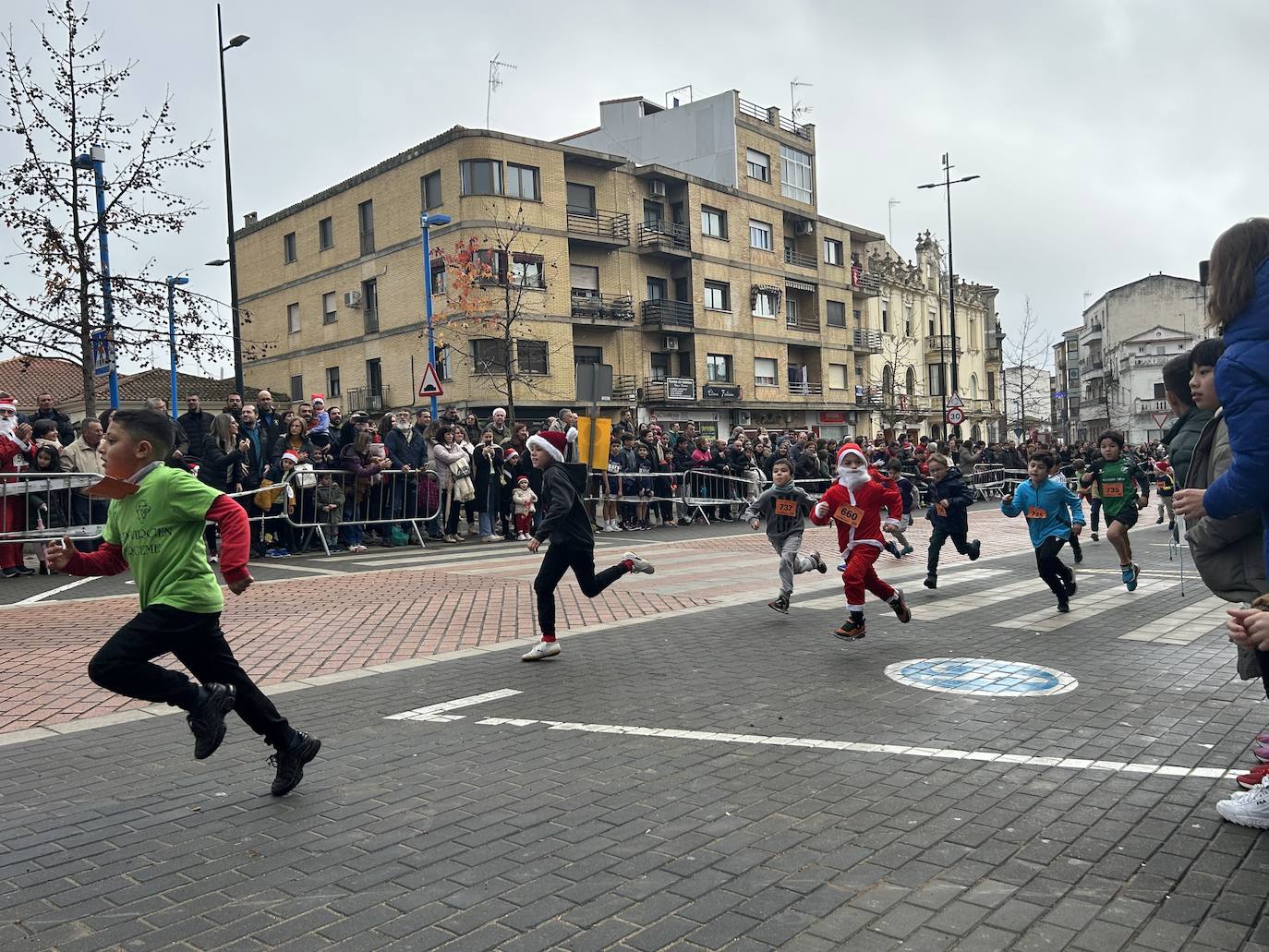 Participación masiva en la San Silvestre de Coria 2023