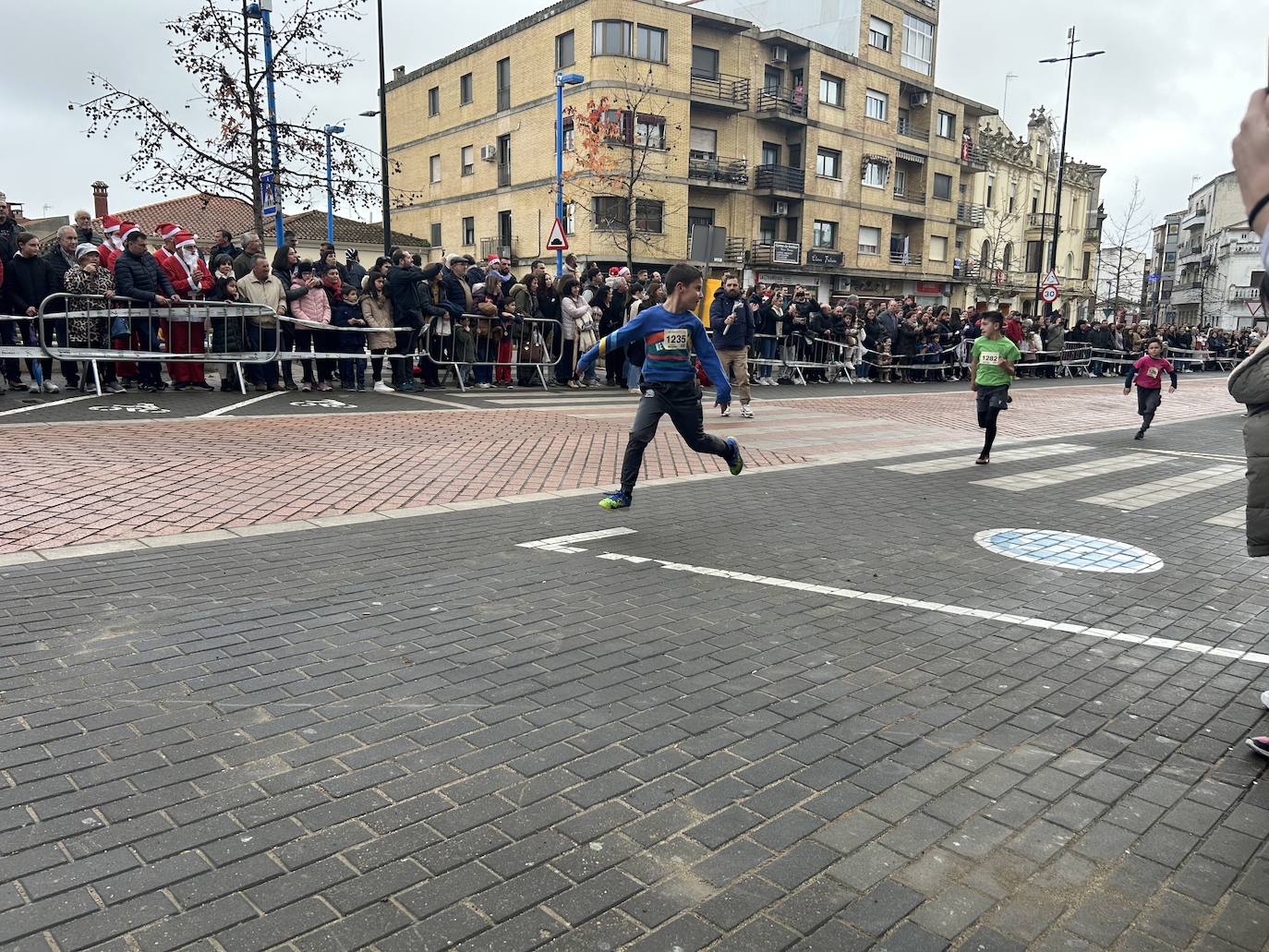Participación masiva en la San Silvestre de Coria 2023