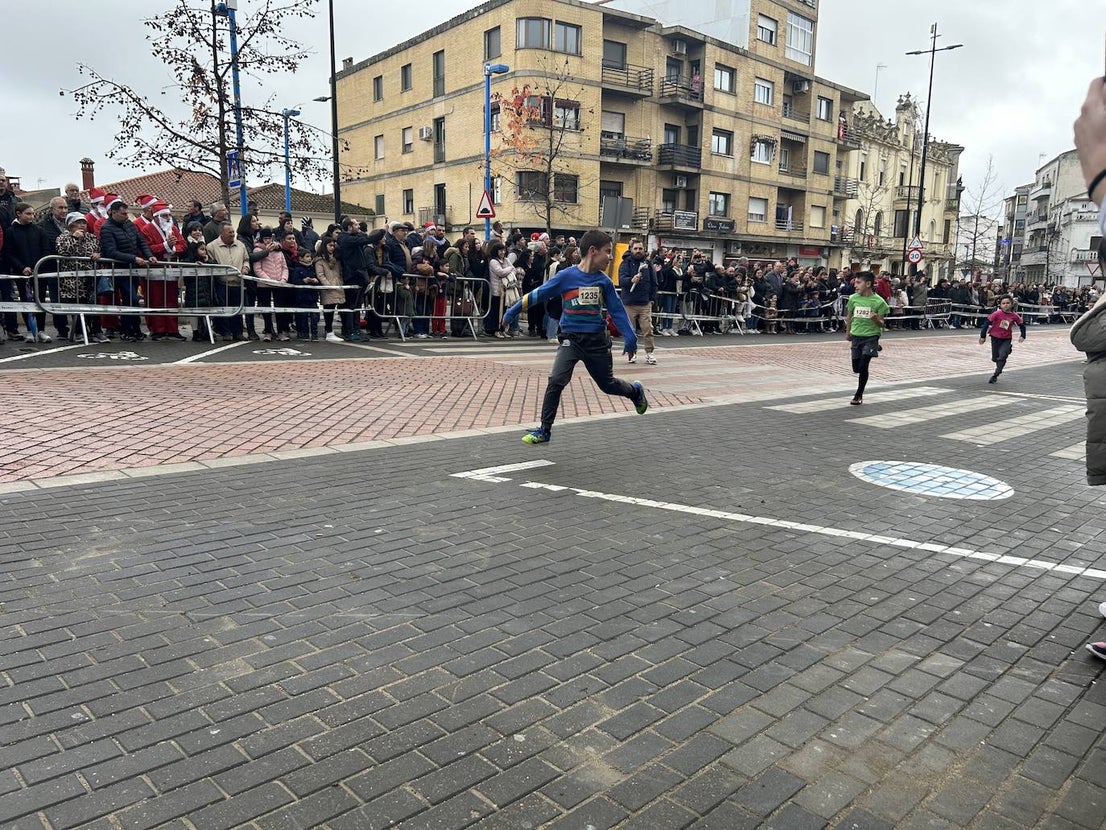 Participación masiva en la San Silvestre de Coria 2023