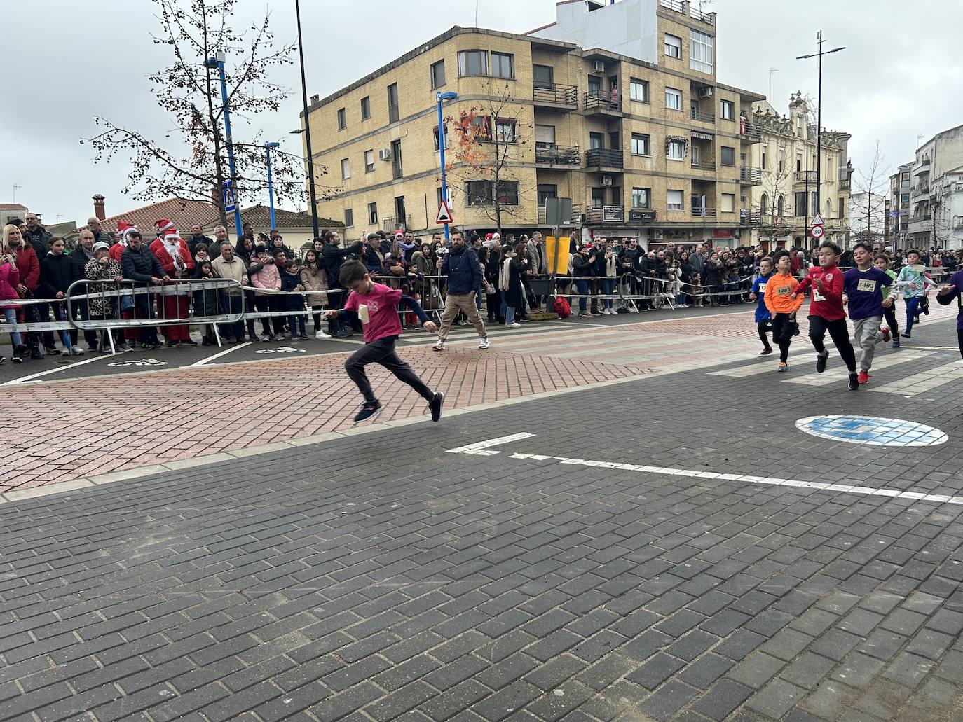 Participación masiva en la San Silvestre de Coria 2023