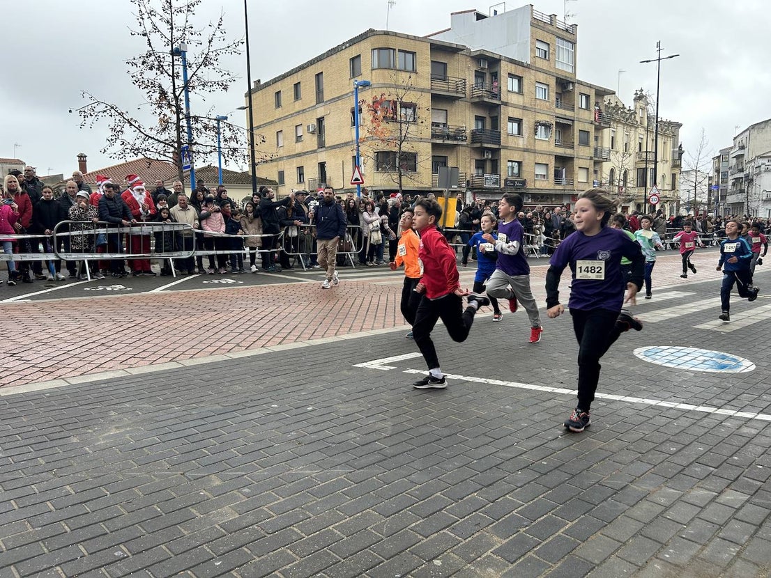 Participación masiva en la San Silvestre de Coria 2023