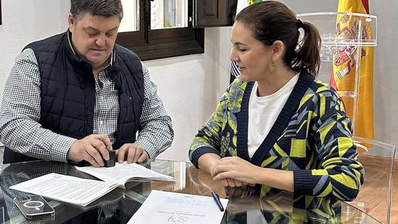 Coria y Cilleros firman el convenio anual para garantizar y mejorar la prestación del Servicio Social de Base