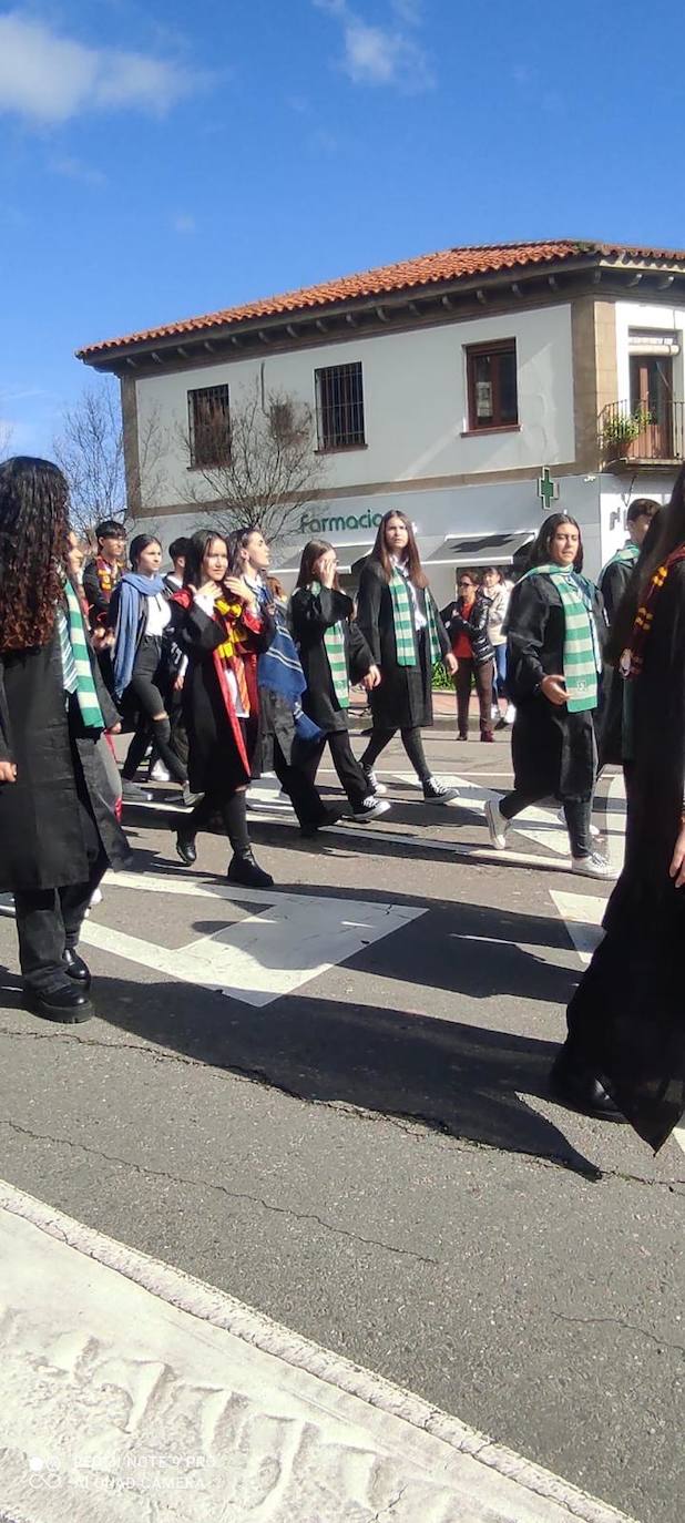 Coria finaliza el Carnaval 2024 con el esperado desfile educativo