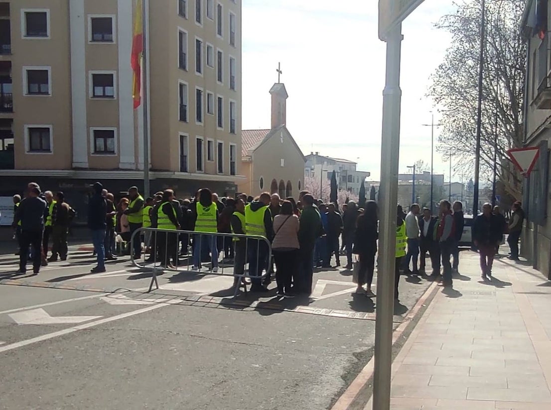 Agricultores de Coria se manifiestan en el casco urbano de la ciudad