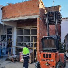 Construcción de nuevos nichos.