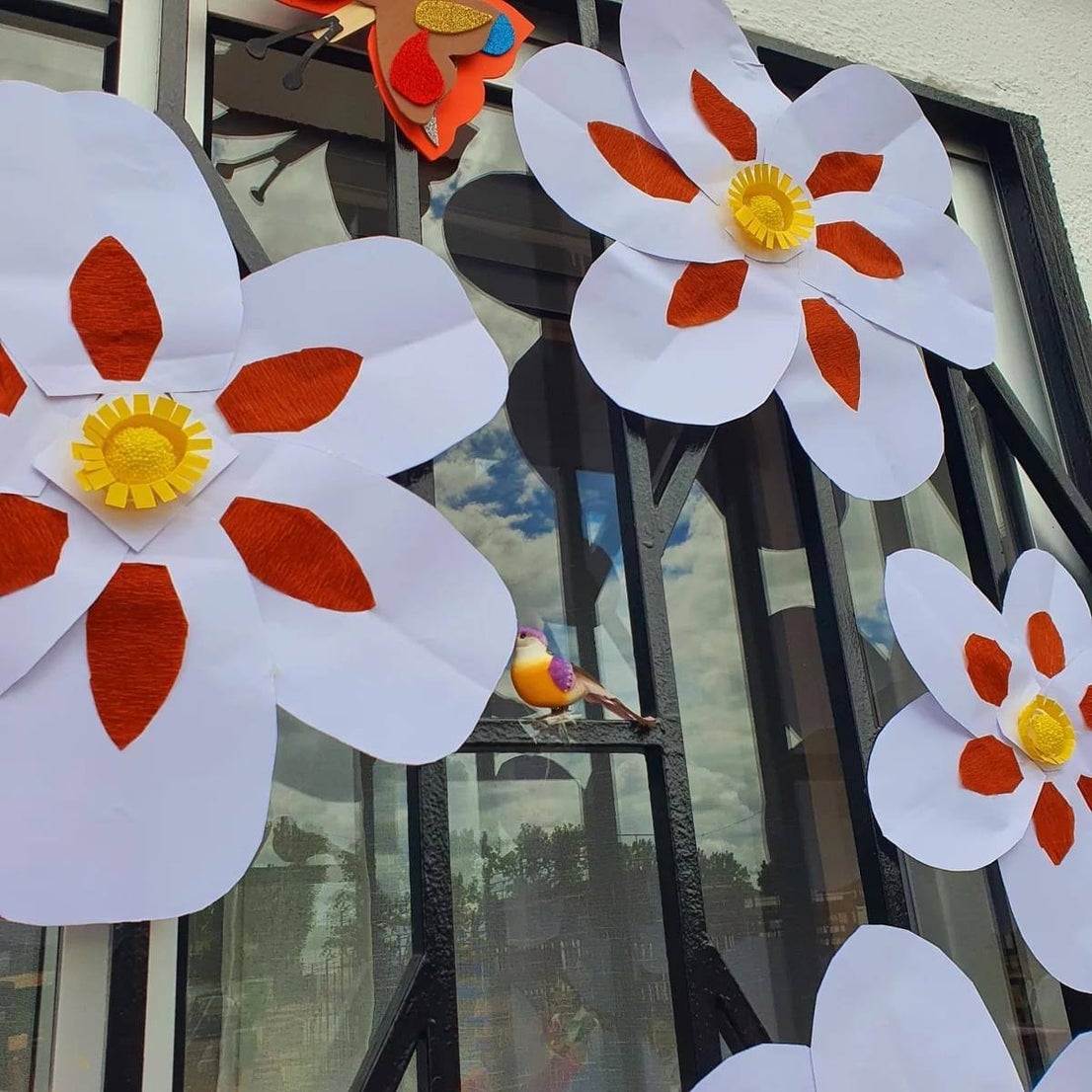 Vecinos del Rincón del Obispo asisten a su IX Festival de las Flores