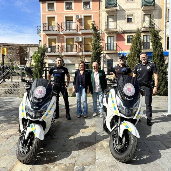 La Policía Local de Coria presenta sus dos nuevas motos eléctricas