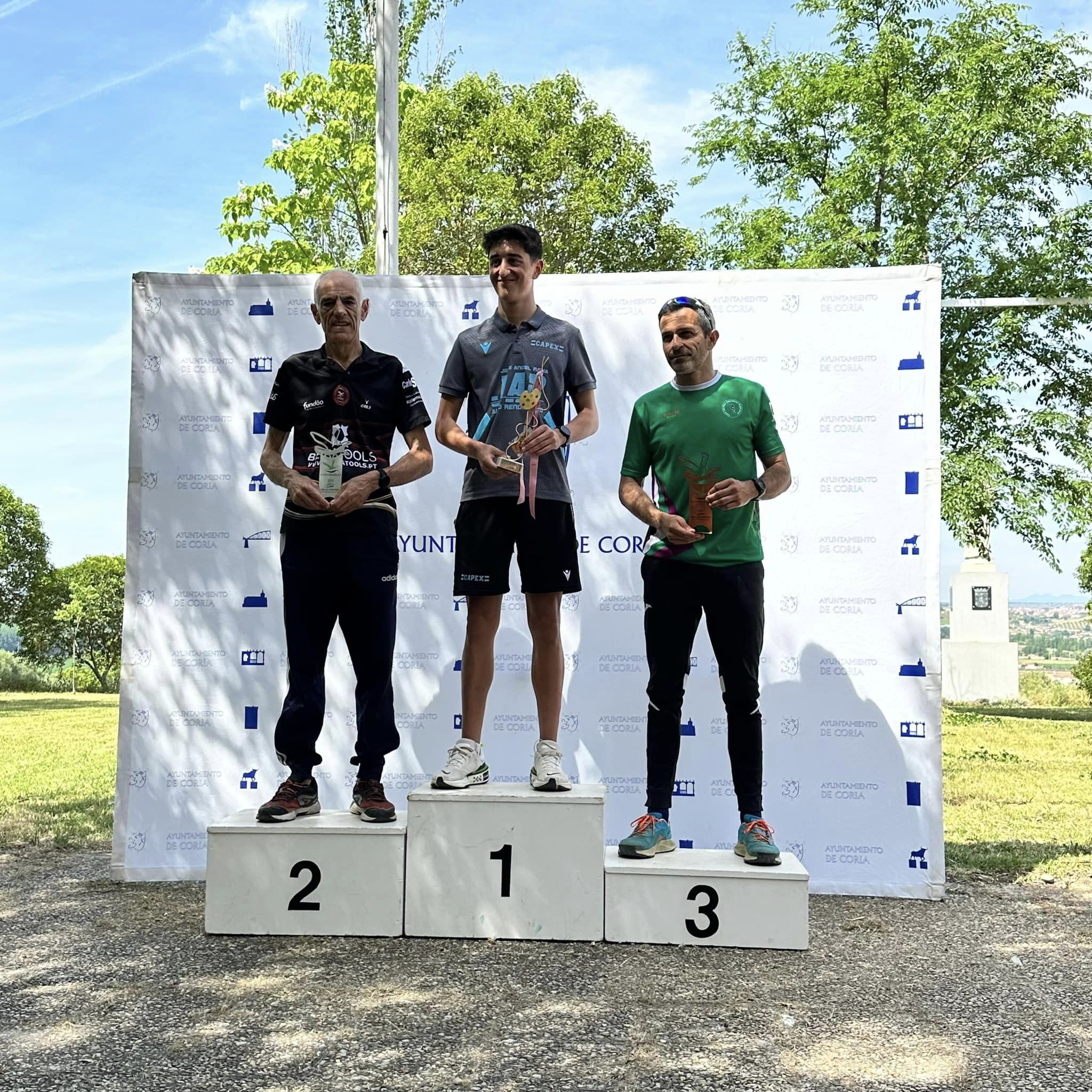 Daniel López y Marta Álvarez ganan la mítica prueba subida a la Ermita «Campo a través» 2024