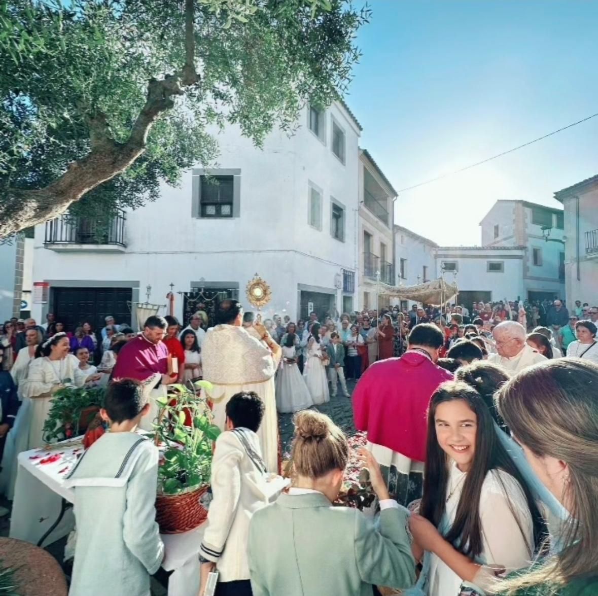 Gran participación en el Corpus Christi de Coria