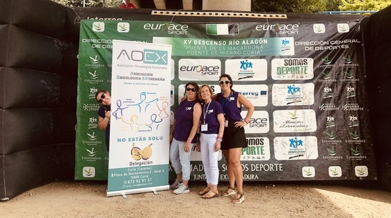 AOEX Coria promueve la prevención del cáncer de piel en el Descenso del Río Alagón