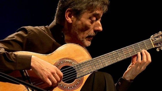 Arranca el XXVII Festival Internacional de Guitarra de Coria con la actuación de Carles Trepat