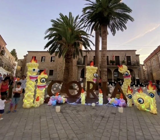 Recuerda cómo se ha vivido el Mercado de las Velas y el Jueves Turístico de 2024