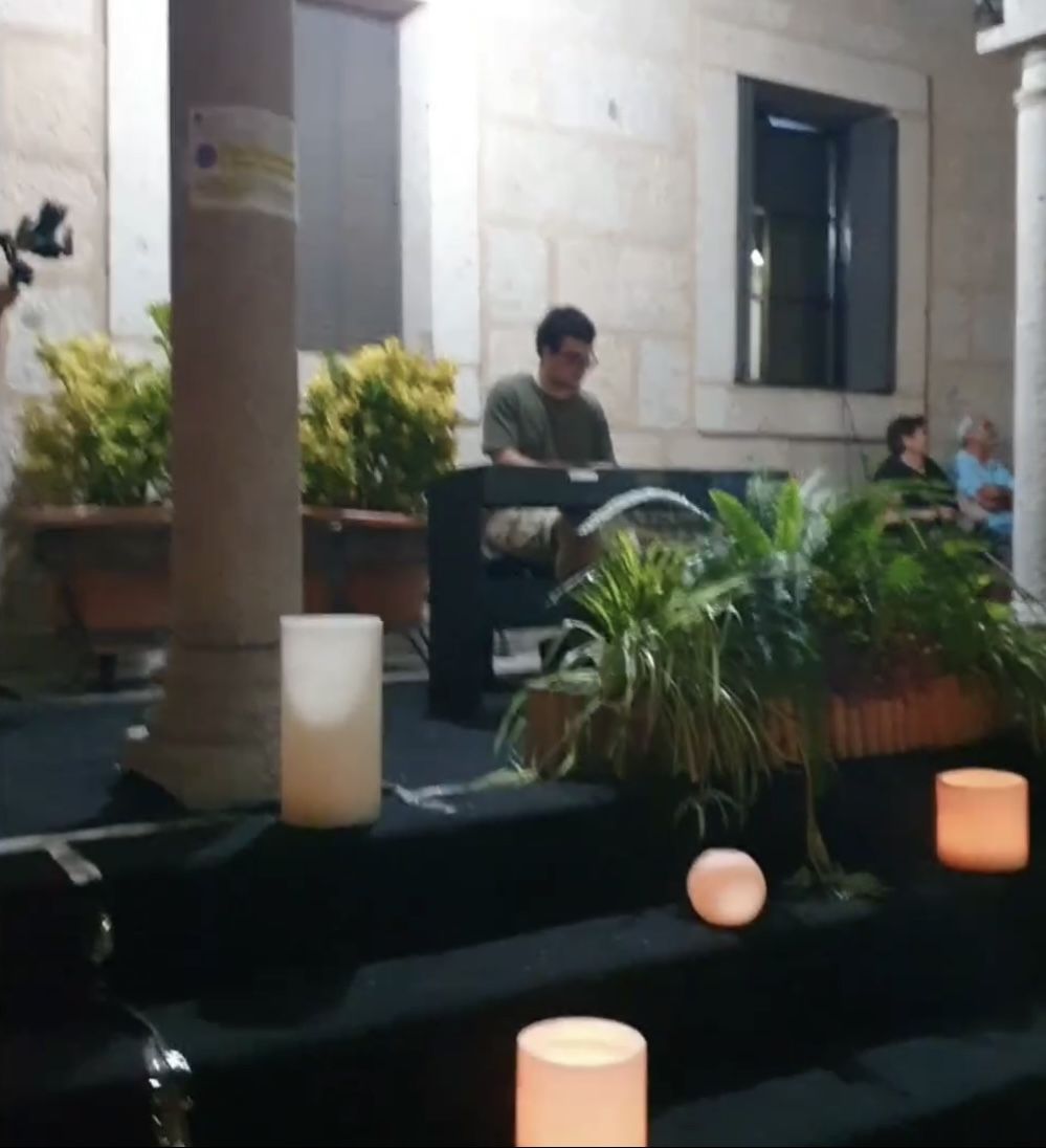 Recuerda cómo se ha vivido el Mercado de las Velas y el Jueves Turístico de 2024