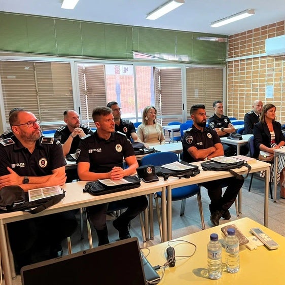 Un Policía Local de Coria inicia una formación de oficial en la Academia de Seguridad Pública de Badajoz