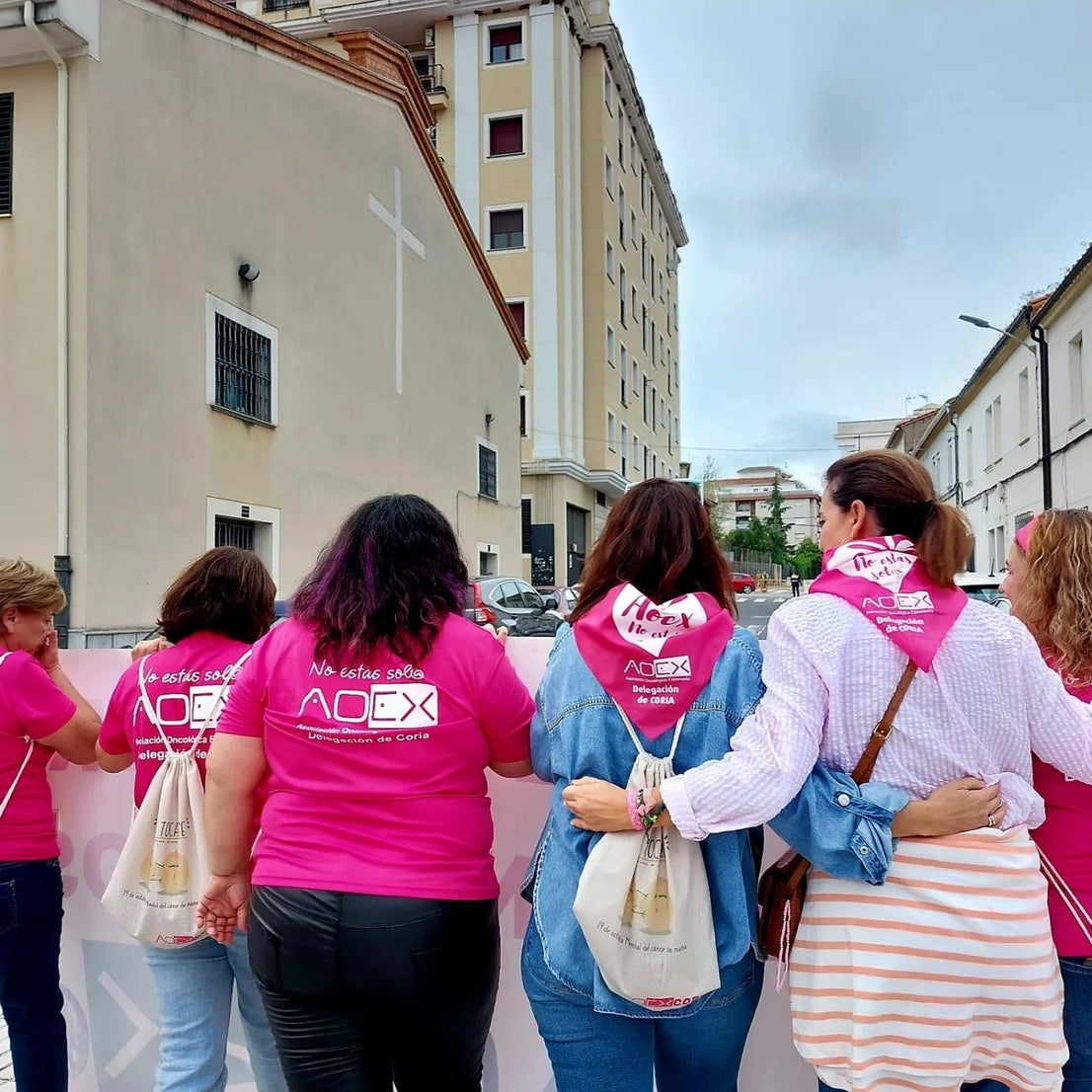 Coria vive la IX Marcha Rosa de AOEX en el Día Mundial contra el Cáncer de Mama