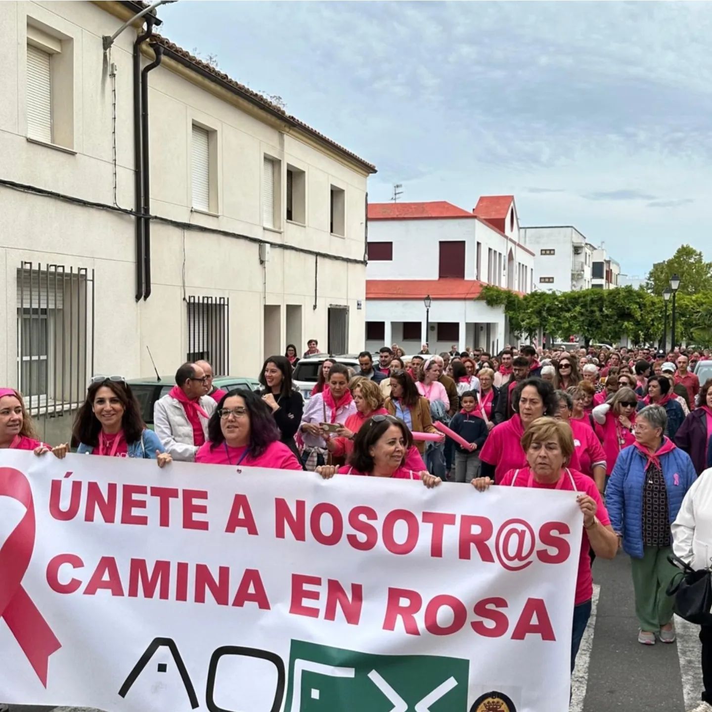 Coria vive la IX Marcha Rosa de AOEX en el Día Mundial contra el Cáncer de Mama