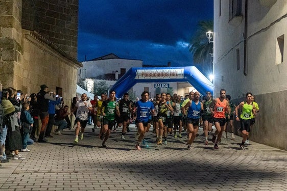 Marta Álvarez y Jesús Duarte, se proclaman ganadores de la Segunda Edición del Cross Nocturno 10K-5K «Ciudad de Coria» 2024