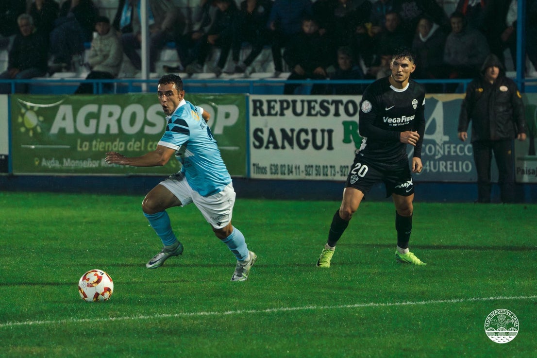 El CD Coria cae en casa ante el Elche CF (0-3)