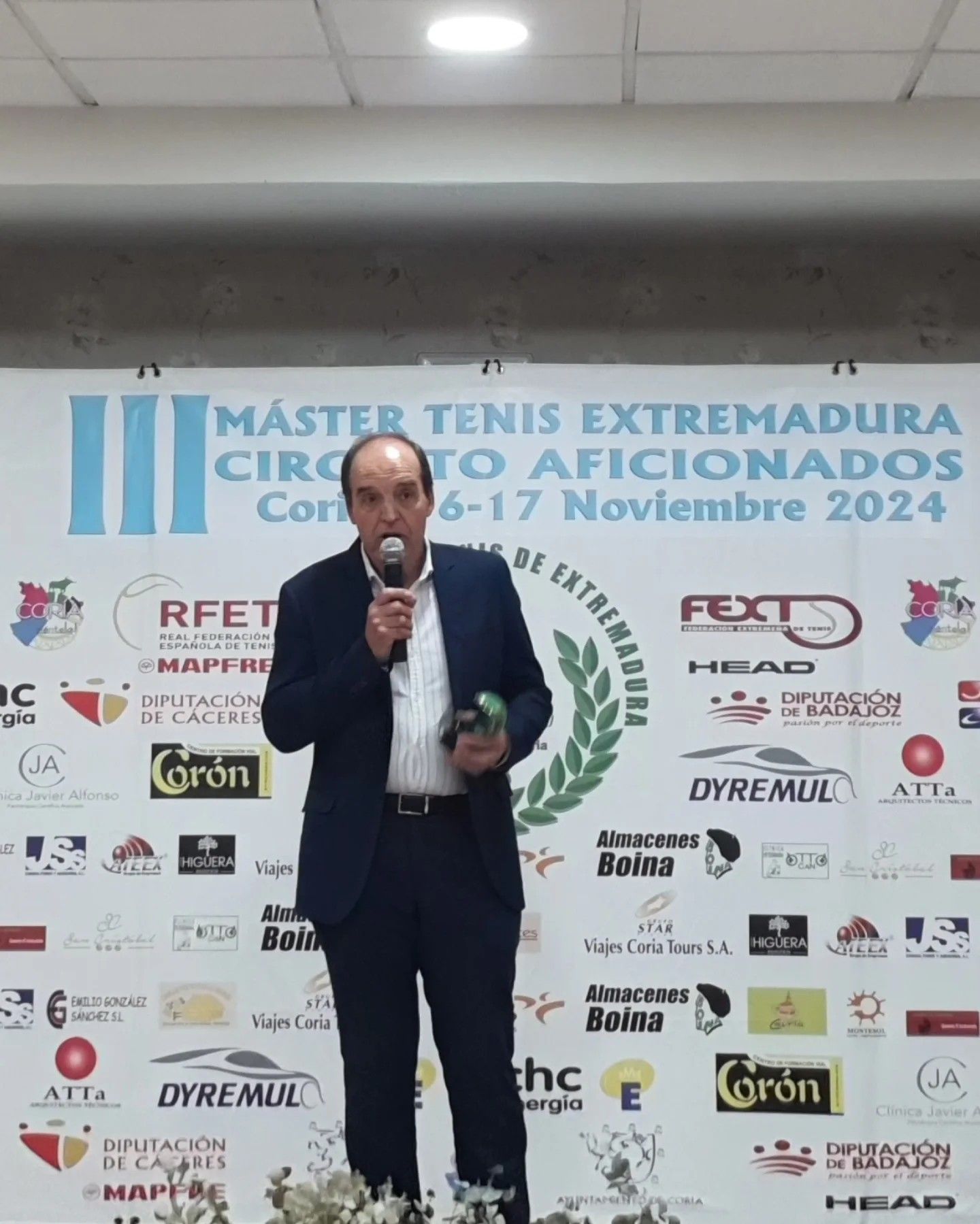 Éxito en la Cena de Gala y Entrega de Premios del III Máster de Tenis Circuito de Aficionados en Coria
