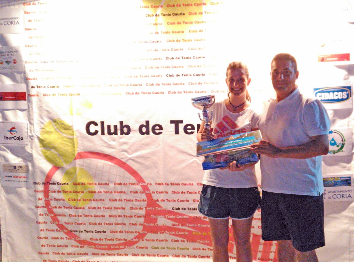 Ángel Prado y Paula Sánchez ganadores del Torneo abierto de tenis ‘Ciudad de Coria’