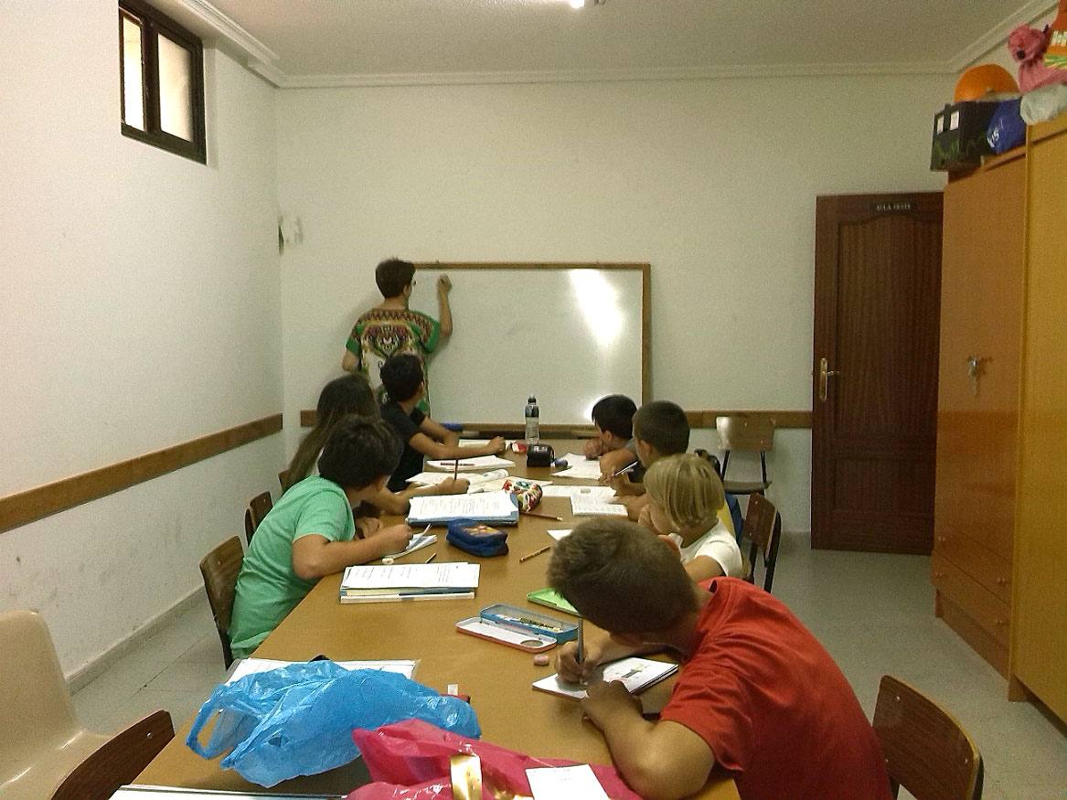 Alumnos del programa de apoyo escolar
