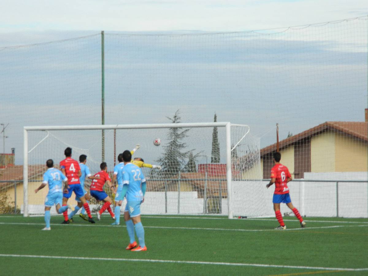 Primer gol del Coria obra de Márquez