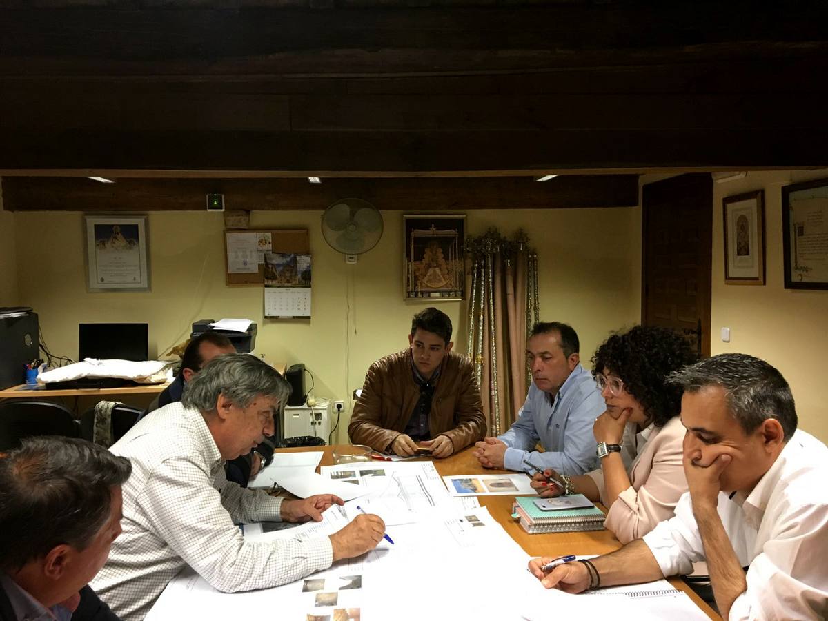 Reunión del PSOE con la Cofradía de la Virgen de Argeme